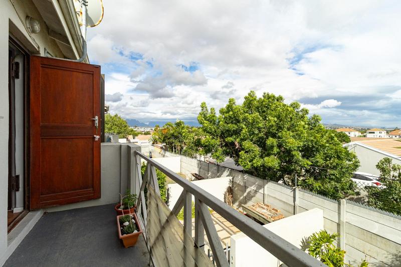 2 Bedroom Property for Sale in Vredekloof East Western Cape